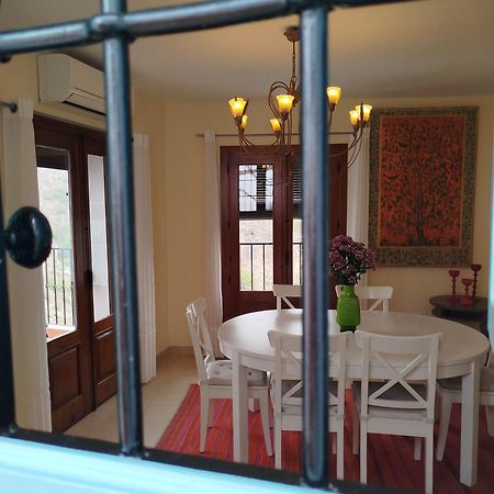 Quiet House In Village Center With Mountains Views Фригиляна Екстериор снимка